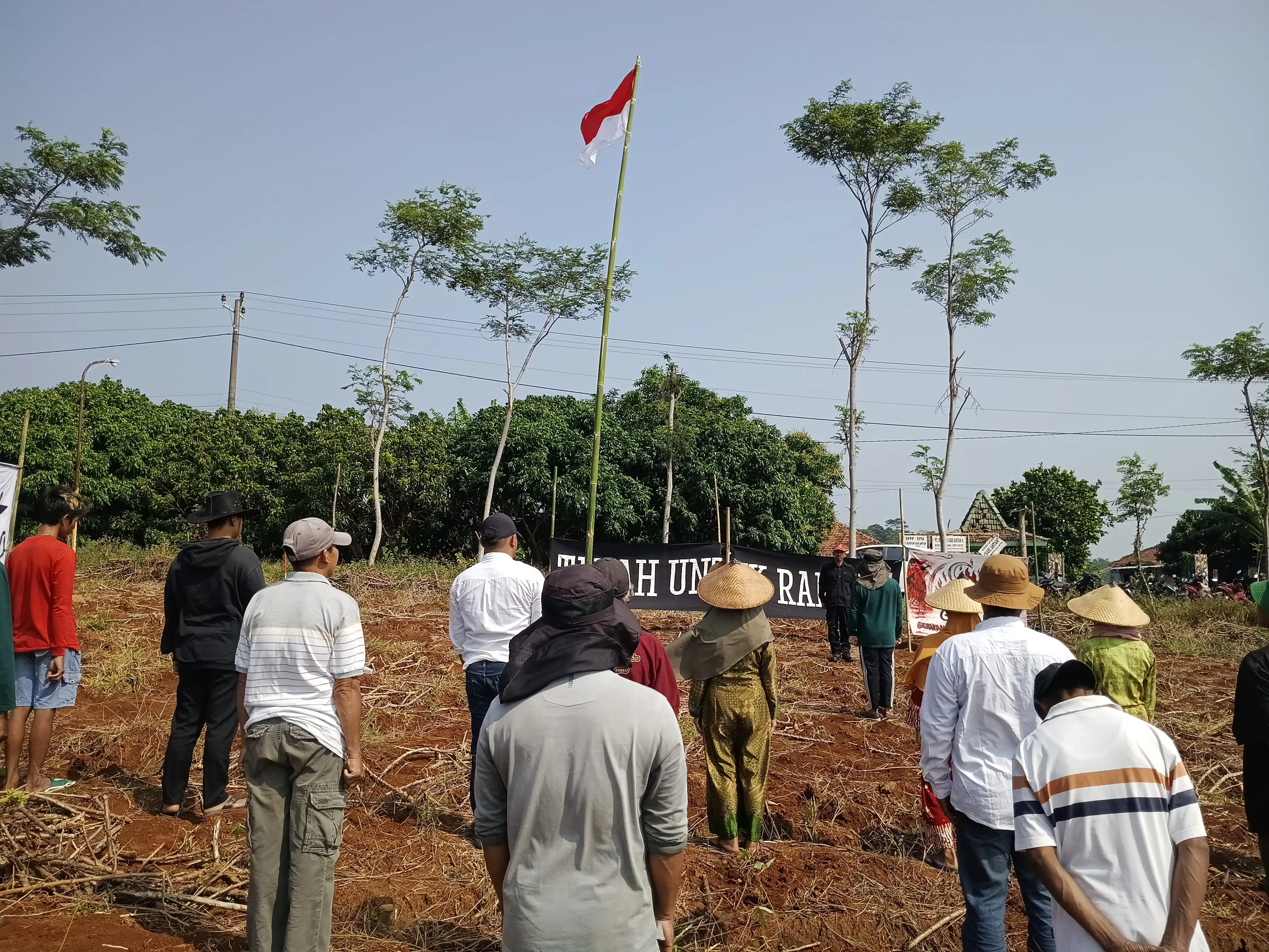 Upacara Kemerdekaan ala Petani Karangsari Cluwak Unik