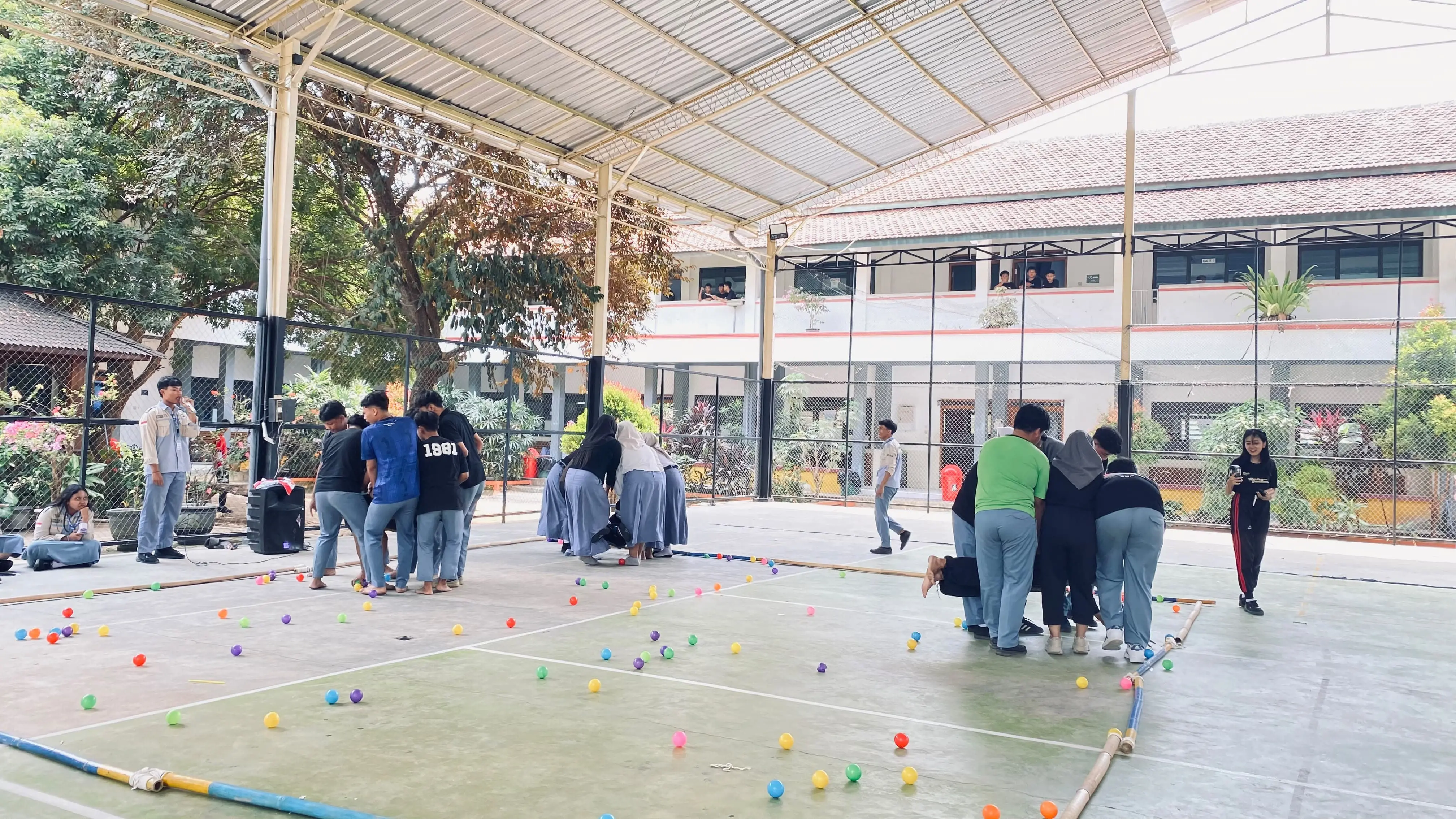 SMA PGRI 1 Pati Gelar Lomba Unik untuk Siswa dan Guru