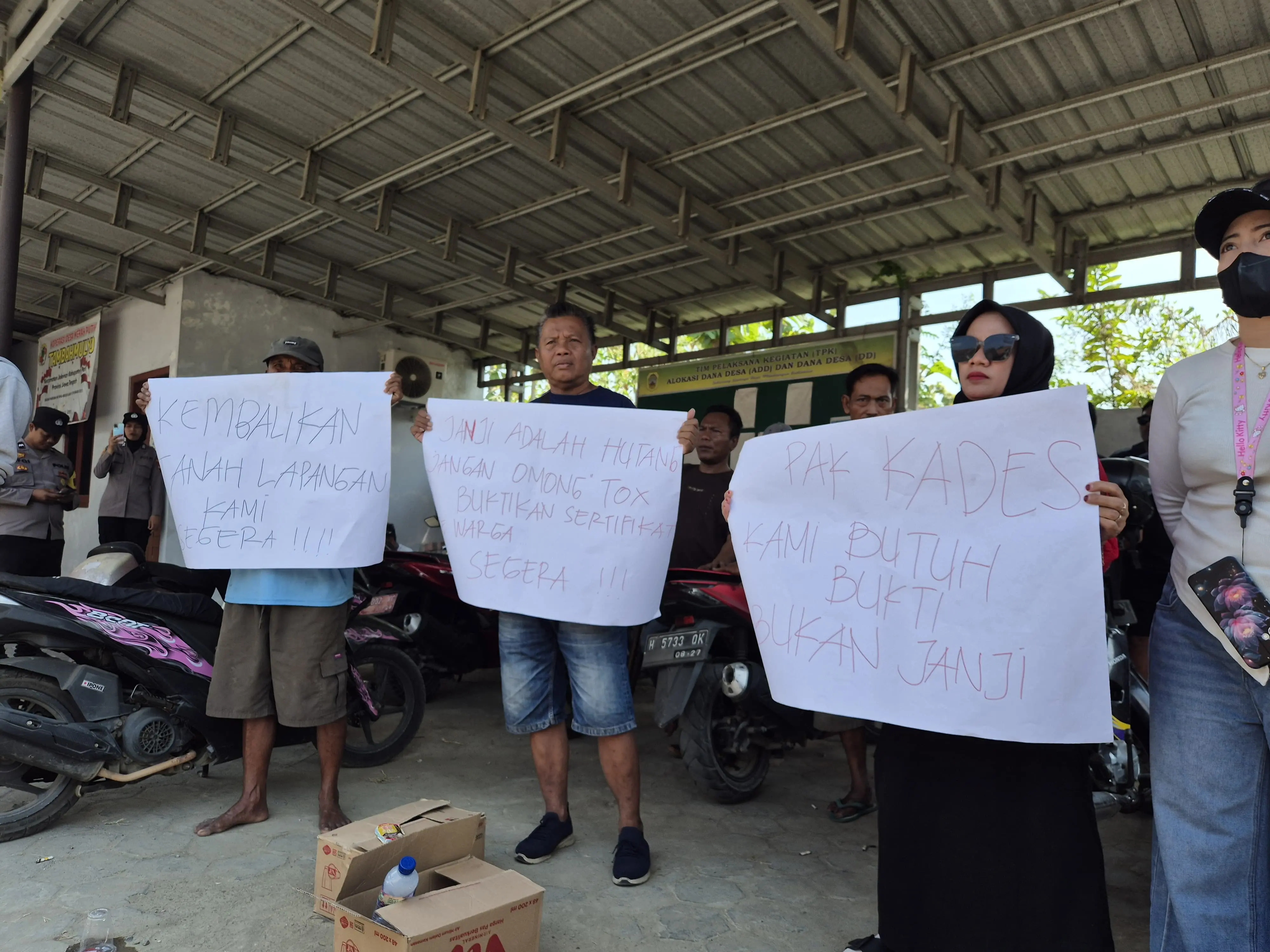 Demo di Tambahmulyo Berlangsung Kondusif, Warga Difasilitasi untuk Audiensi Bahas Pengembalian Aset Desa