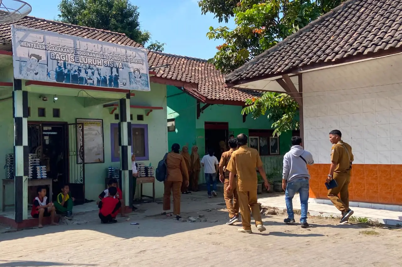 Siapa "Penguasa" Peminta Jatah Proyek SD Rembang? Dindikpora Mulai Lakukan Pemetaan!