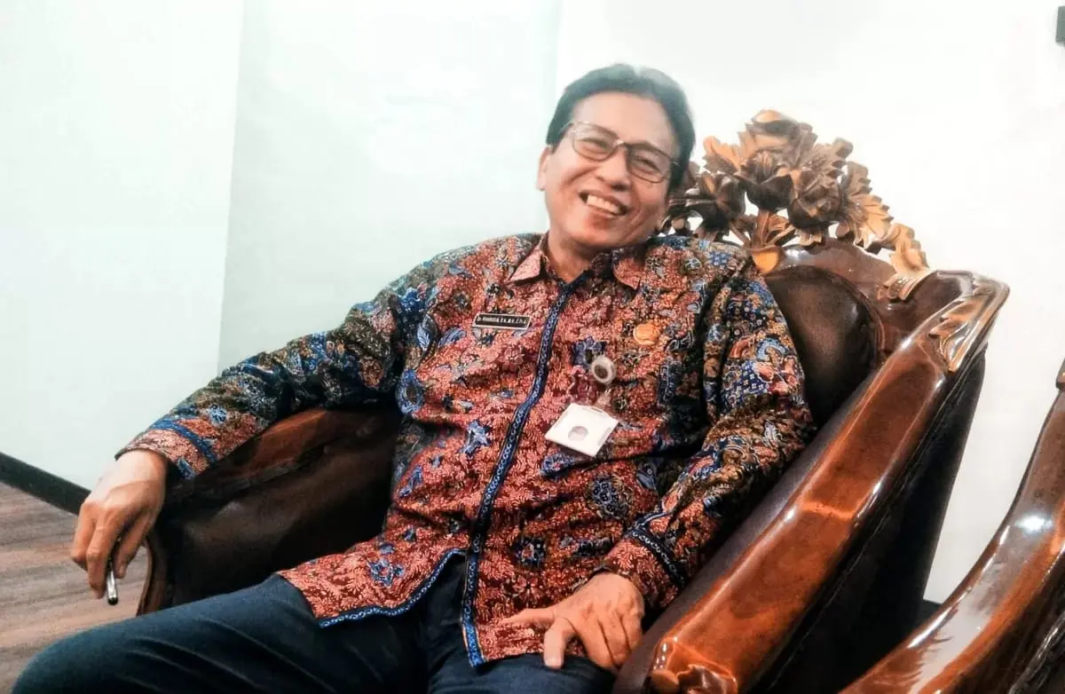 Sekda Cuma Mendoakan, DPRD Temukan Kusen Keropos di Proyek Revit SD Rembang