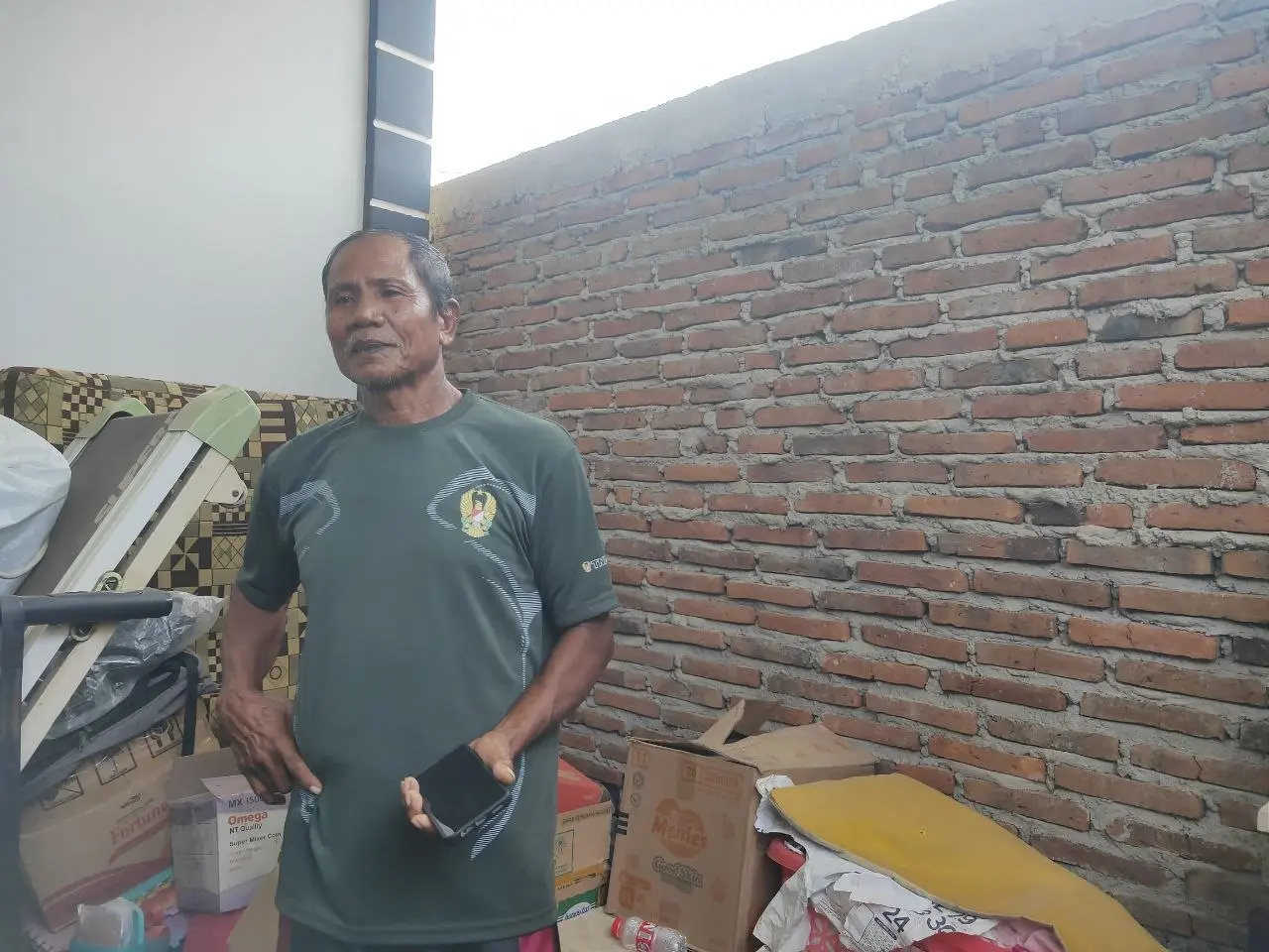 Rumah Warga di Pati Tertutup Tembok yang Dibangun Pemdes Kutoharjo