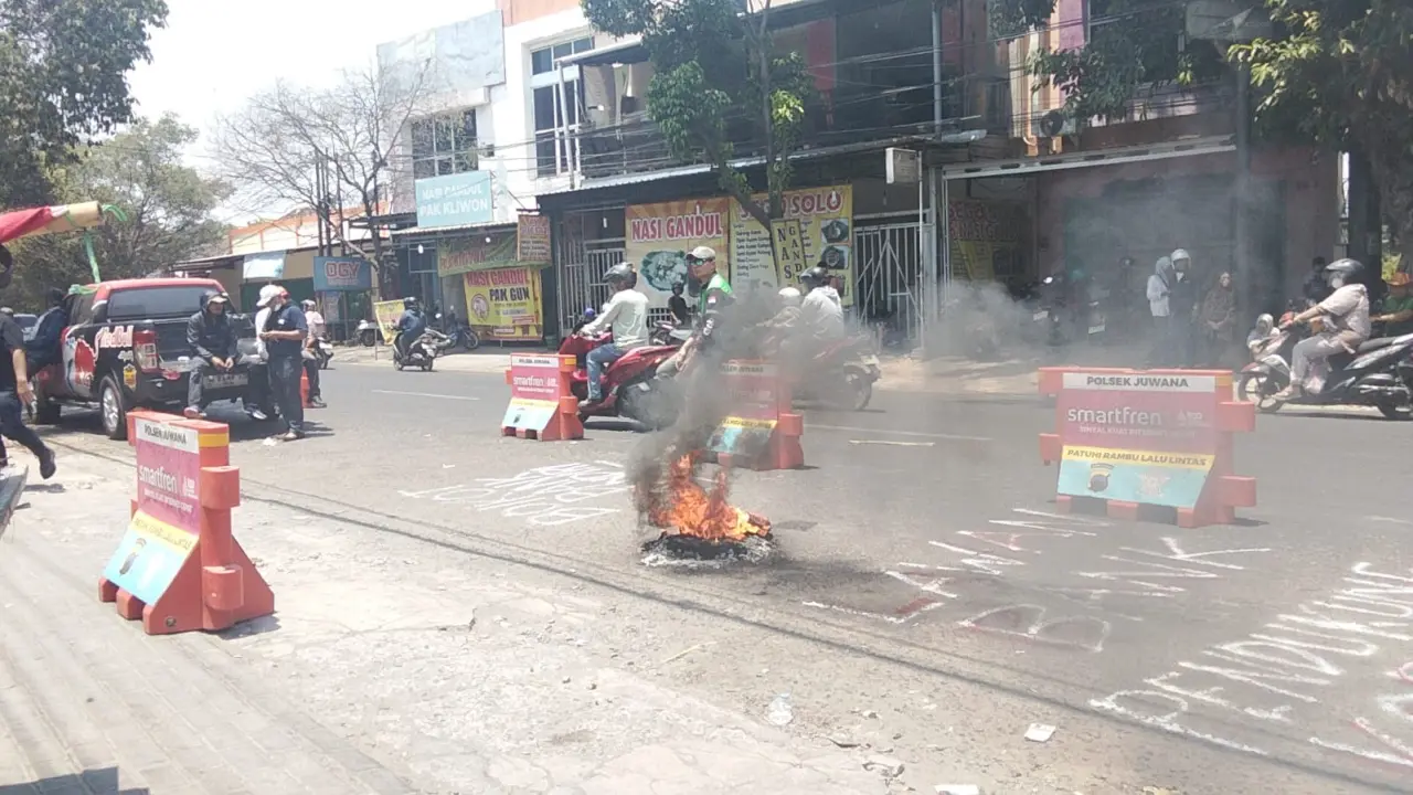 Bank Mandiri Pati Didemo AMPB dan Masyarakat, Imbas Pemblokiran Rekening Aktivis