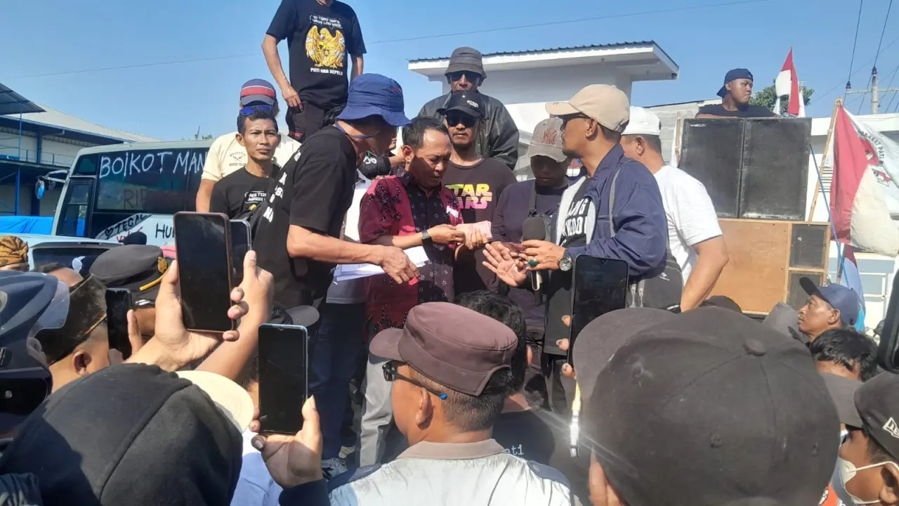 Adakan Pungli Calon Karyawan, PT Misaja Mitra Digeruduk Warga Pati